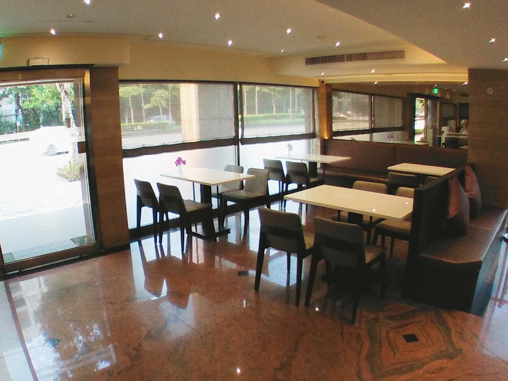 Kdm Hotel Taipei Esterno foto