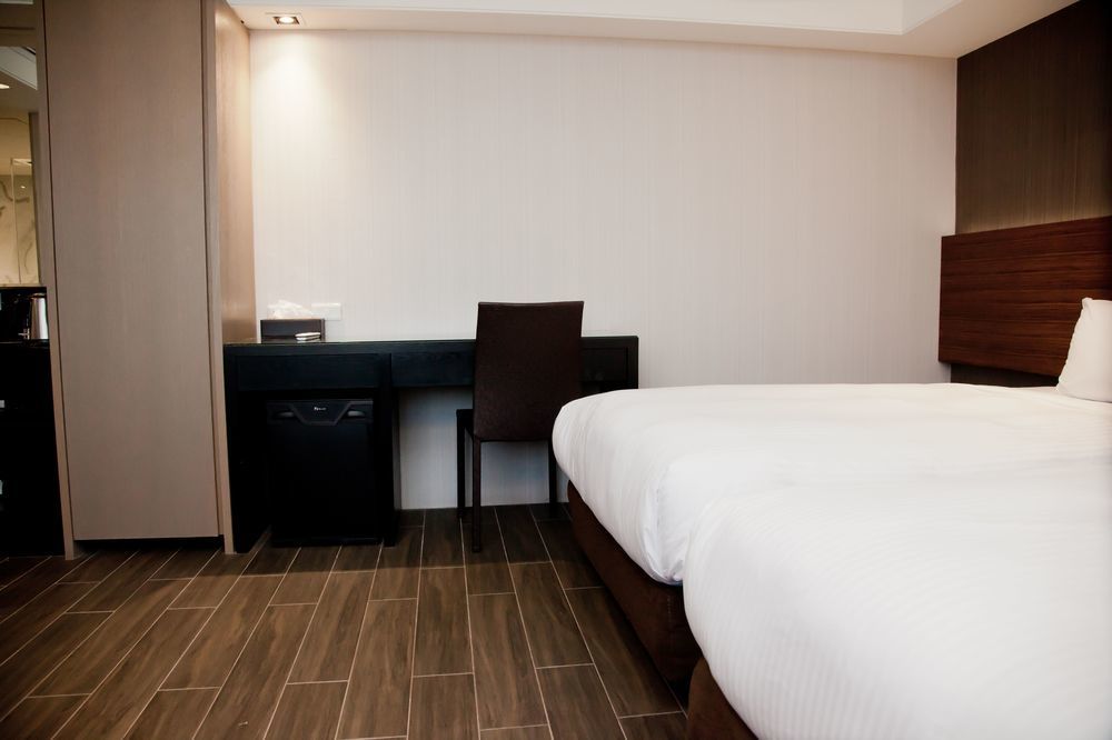 Kdm Hotel Taipei Esterno foto